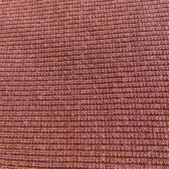 Love this color!  Long sleeve, very small fine ribbed rust tshirt - Picture 5 of 5
